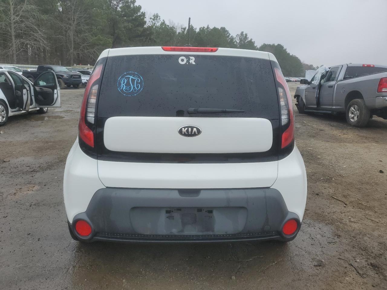 2016 KIA Soul VIN KNDJN2A25G7360352 Copart auction photo, vandalism / minor dent/scratches damage thumbnail 6