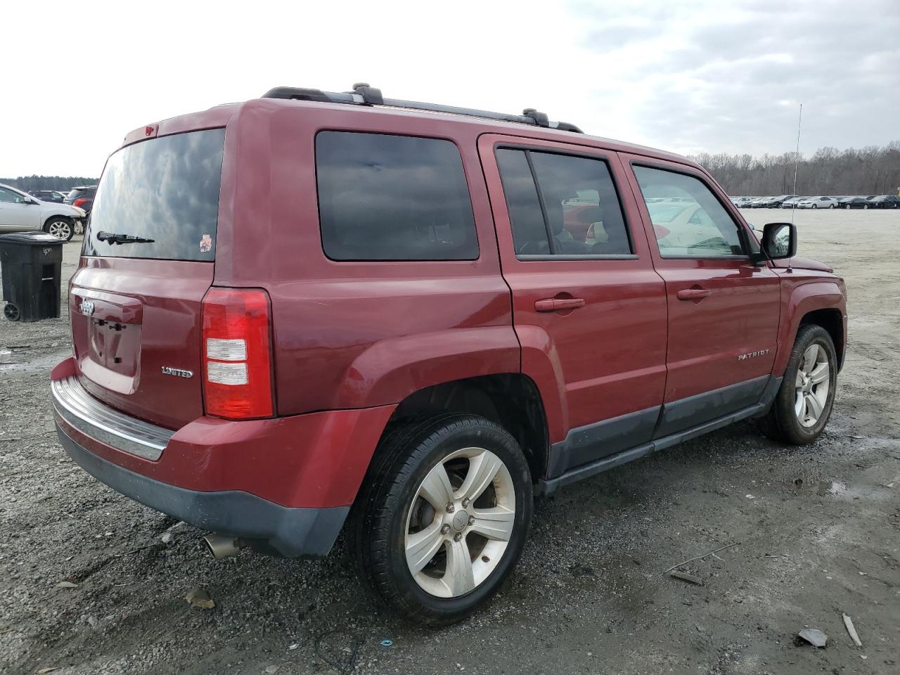 2014 Jeep Liberty (Patriot) VIN 1C4NJPCB2ED652952 Copart auction photo, front end / undercarriage damage thumbnail 3