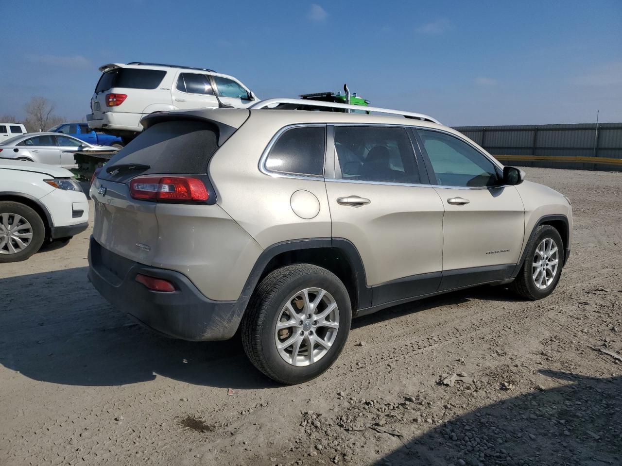 2015 Jeep Grand Cherokee VIN 1C4PJLCB7FW656776 Copart auction photo, front end / side damage thumbnail 3