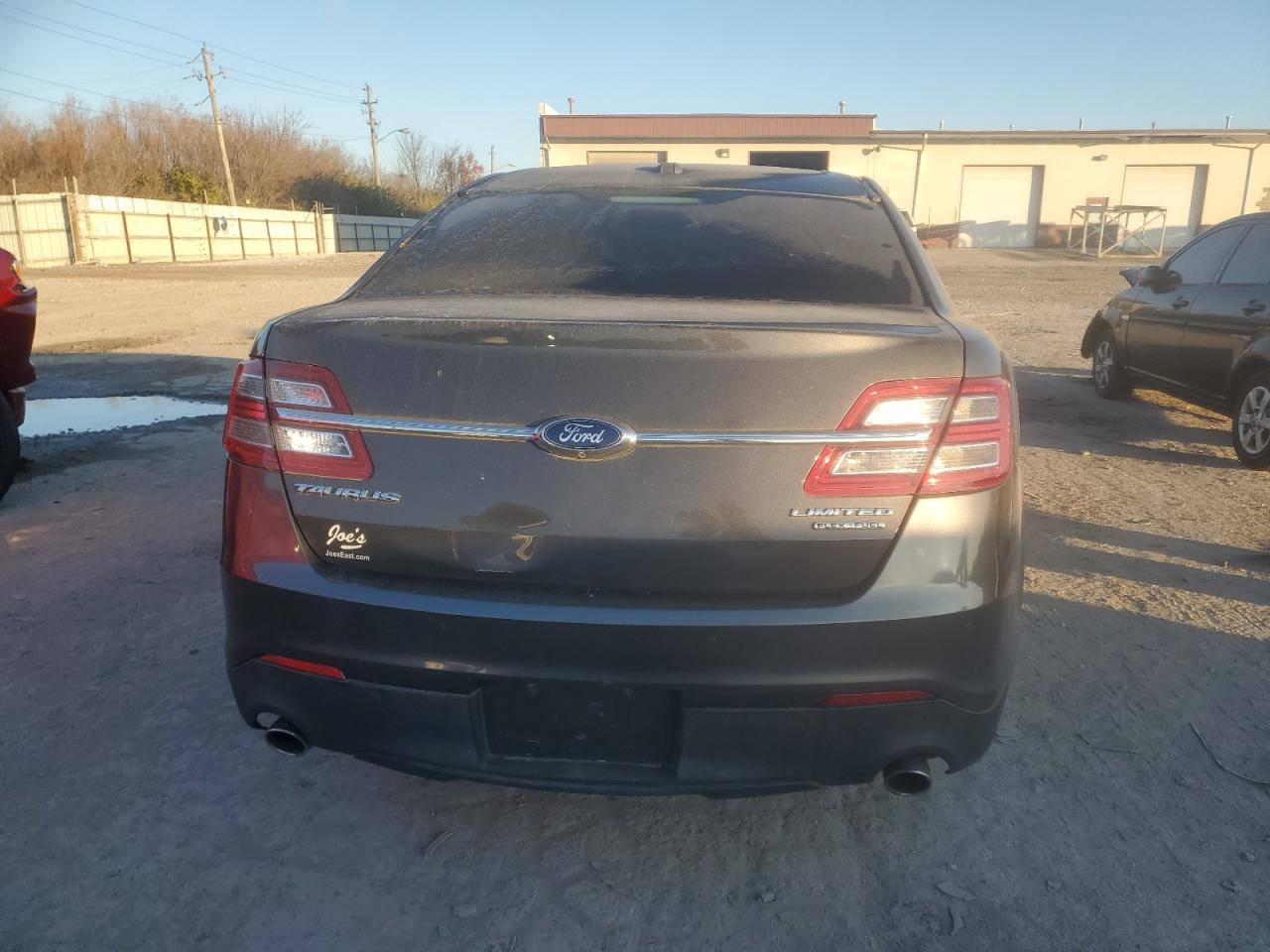 2015 Ford Taurus VIN 1FAHP2F82FG135526 Copart auction photo, normal wear / minor dent/scratches damage thumbnail 6