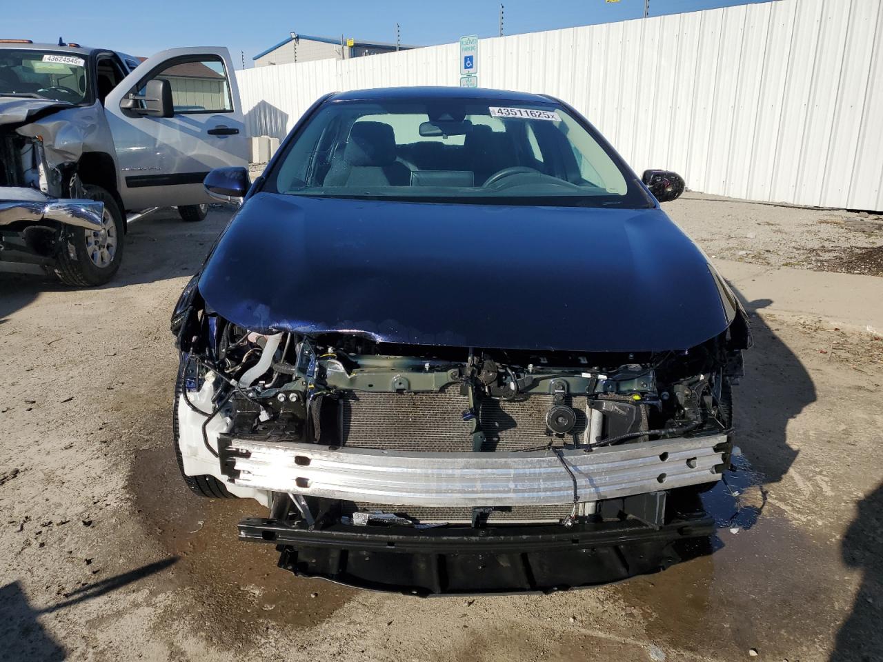 2020 Toyota Corolla VIN 5YFEPRAE0LP091801 Copart auction photo, front end / side damage thumbnail 5