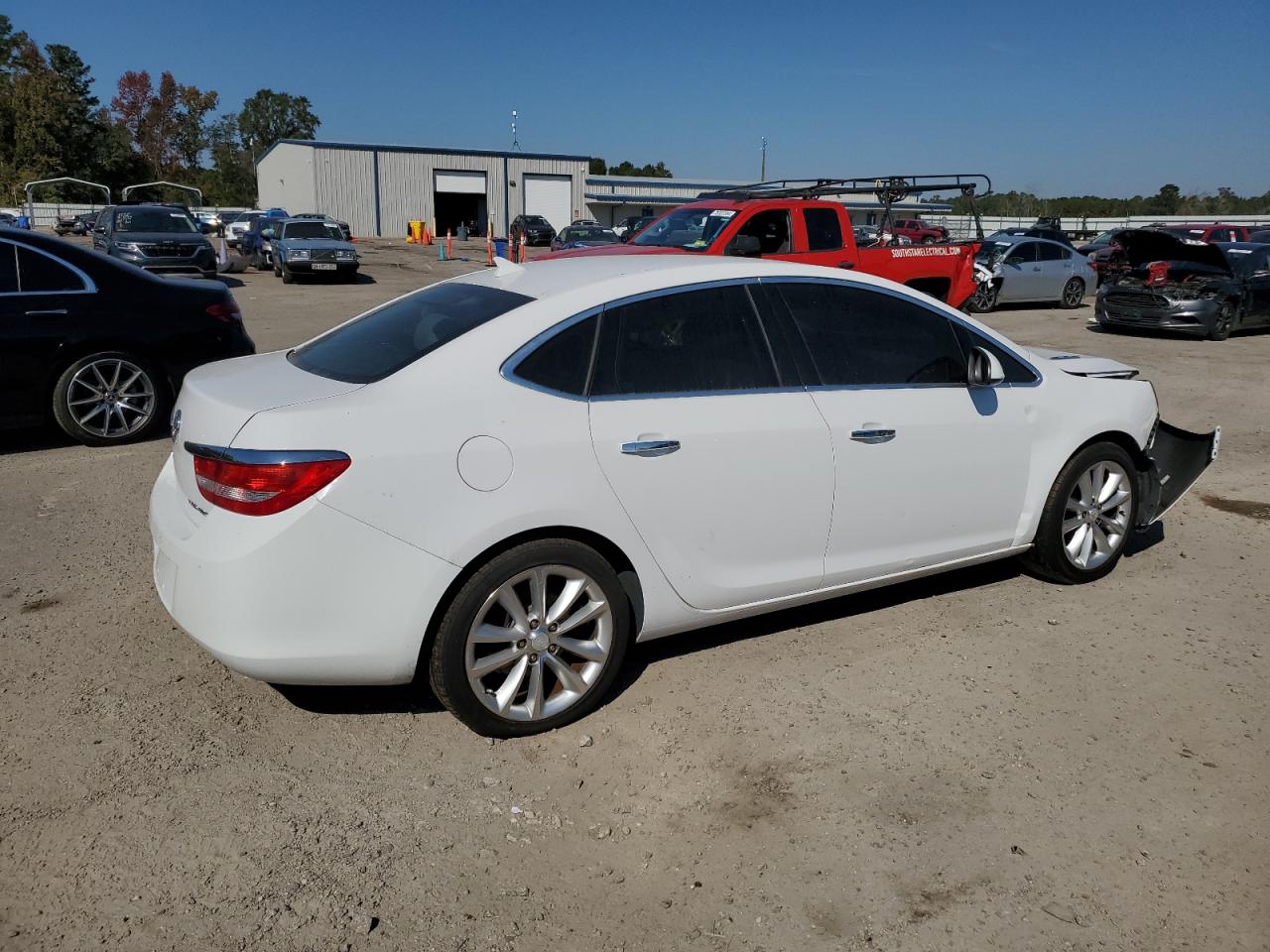 2014 Buick Verano VIN 1G4PR5SK0E4201490 Copart auction photo, front end damage thumbnail 3