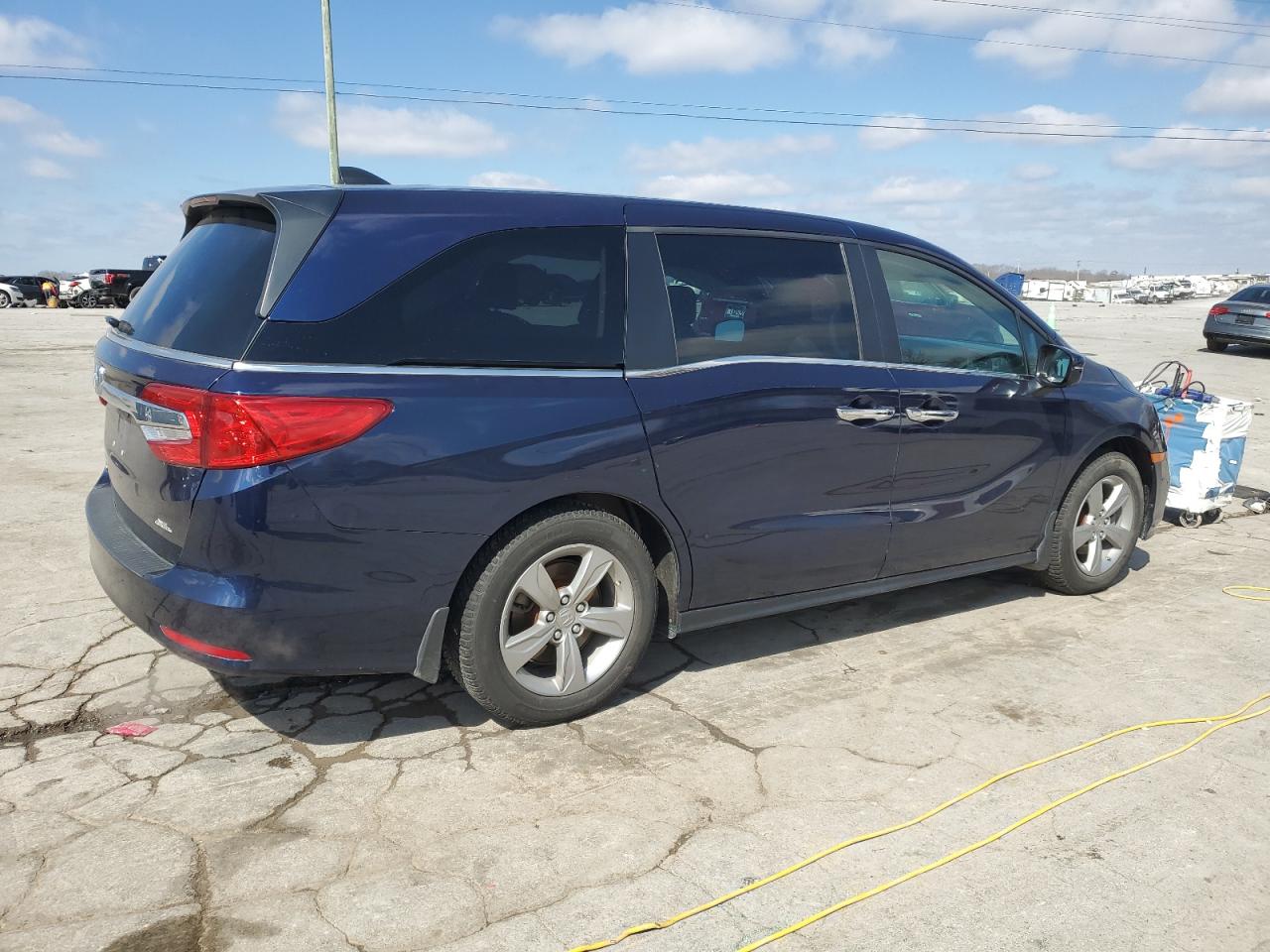 2018 Honda Odyssey VIN 5FNRL6H78JB029722 Copart auction photo, rear end damage thumbnail 3