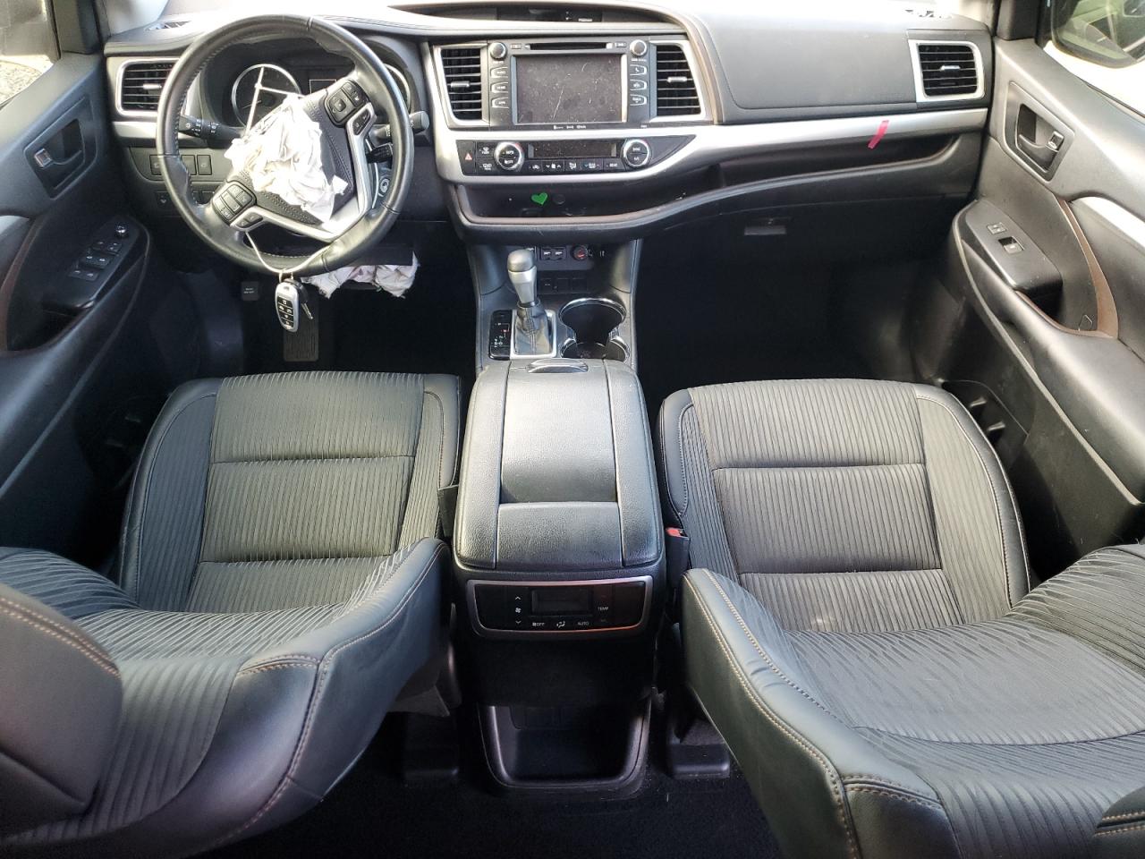 2019 Toyota Highlander VIN 5TDZZRFH8KS345016 Copart auction photo, front end damage thumbnail 8