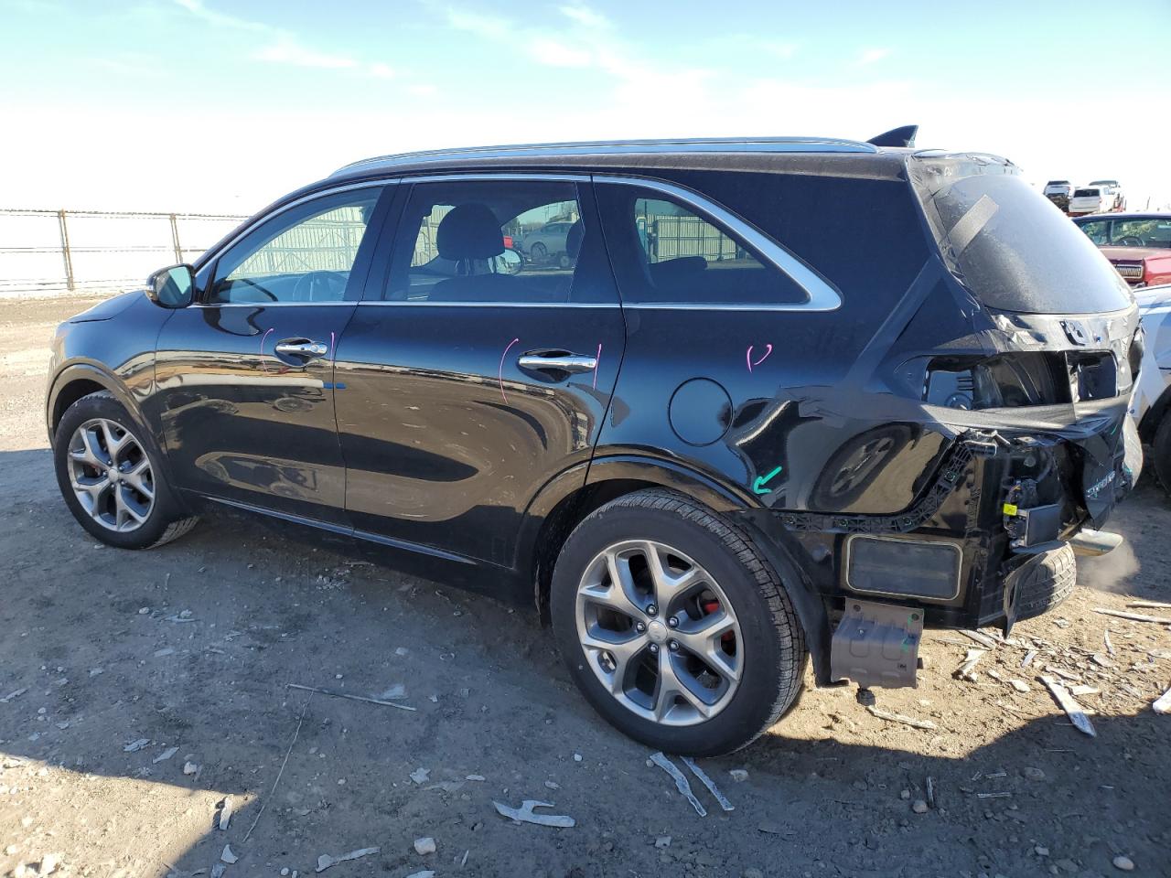 2018 KIA Sorento VIN 5XYPK4A50JG372914 Copart auction photo, rear end / minor dent/scratches damage thumbnail 2