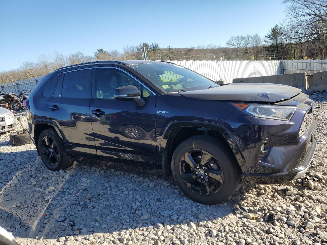2019 Toyota RAV 4 VIN JTMEWRFV1KD517847 Copart auction photo, side / undercarriage damage thumbnail 4
