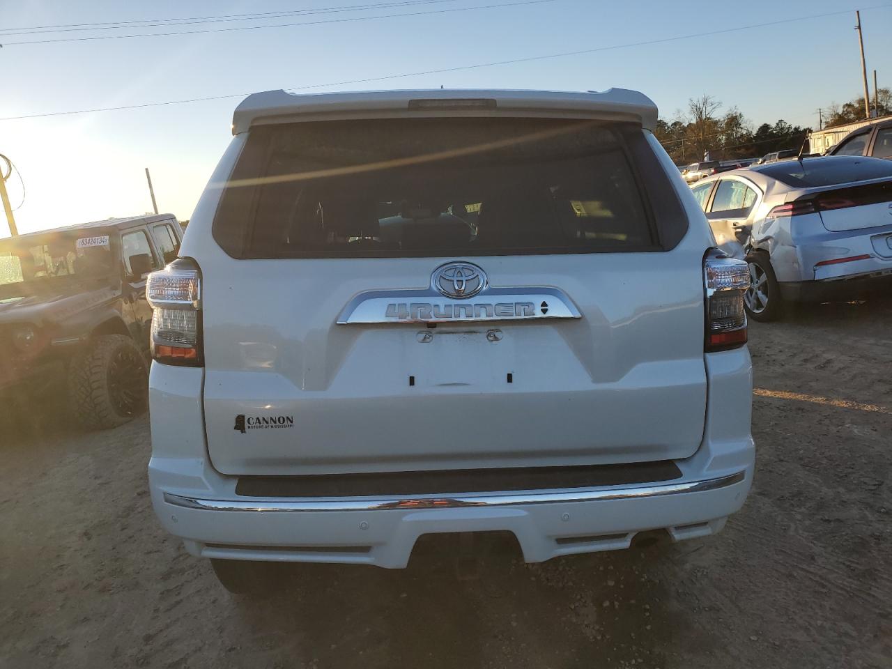 2022 Toyota 4Runner VIN JTEDU5JR7N5274267 Copart auction photo, front end damage thumbnail 6