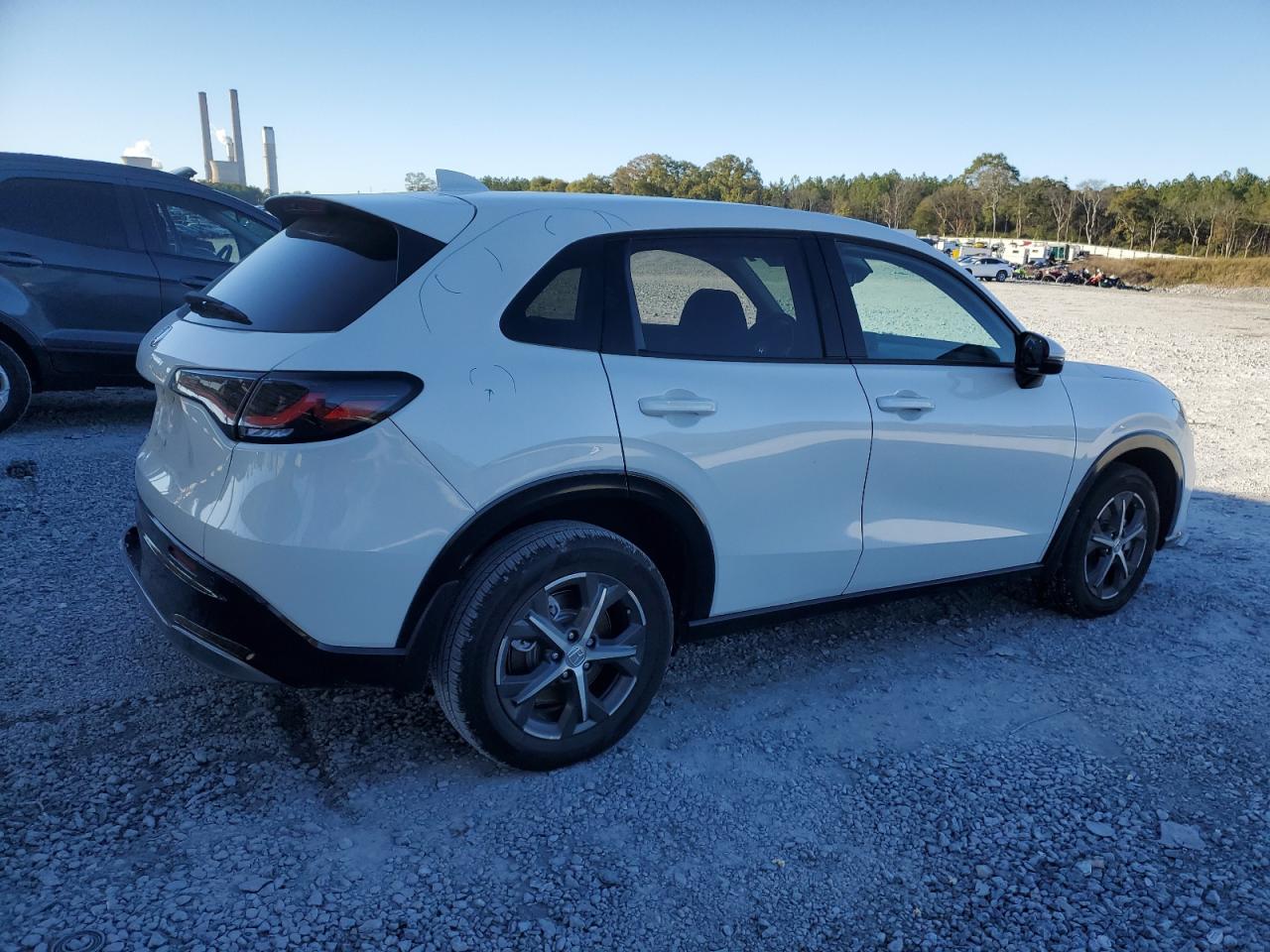 2024 Honda HR-V VIN 3CZRZ1H75RM755122 Copart auction photo, rear end / minor dent/scratches damage thumbnail 3