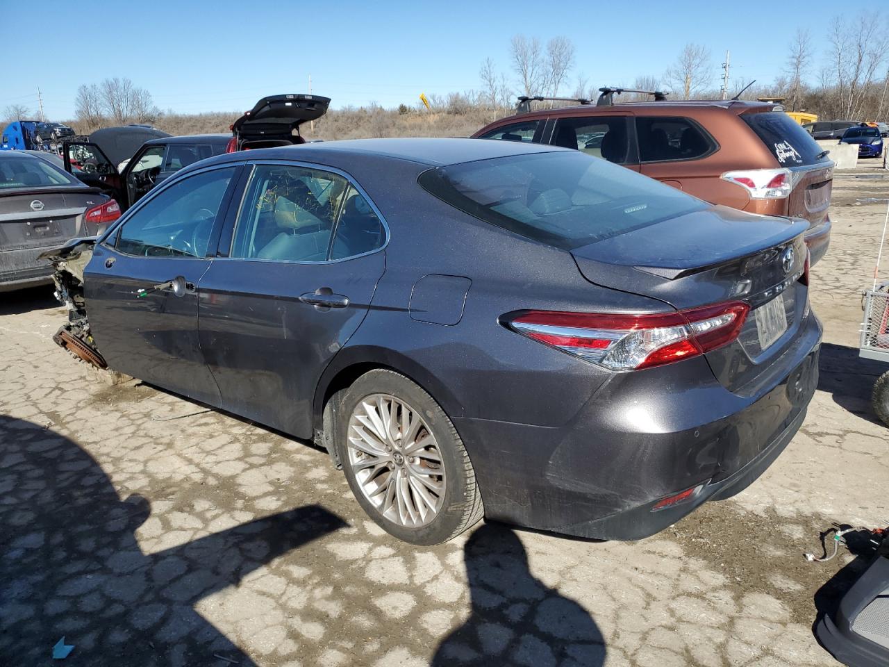 2018 Toyota Camry VIN 4T1B11HK9JU023638 Copart auction photo, undercarriage / front end damage thumbnail 2