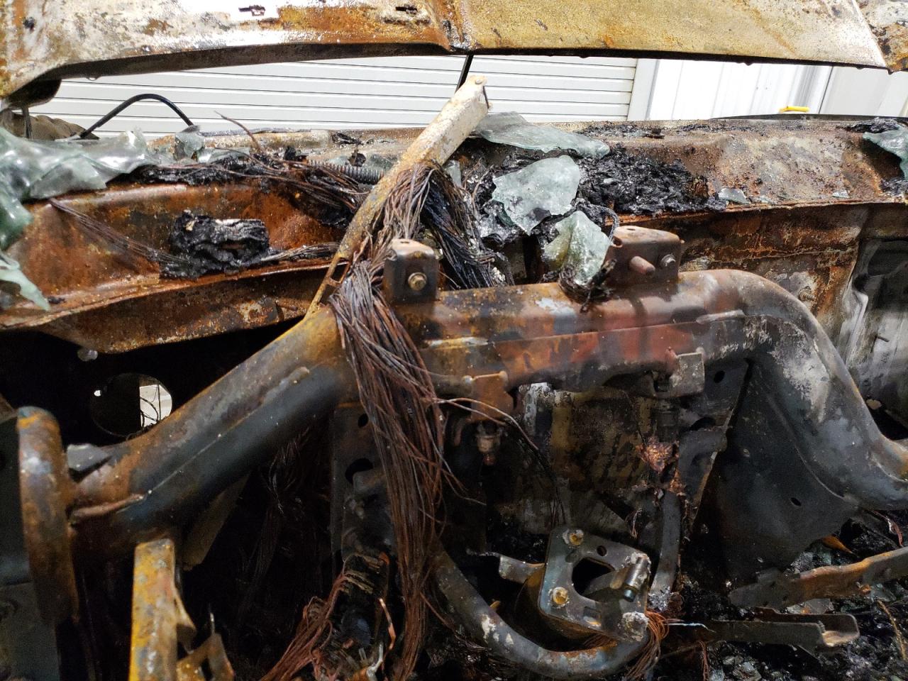 2010 Chevrolet Silverado VIN 1GC4KXBG0AF140692 Copart auction photo, burn / rear end damage thumbnail 9