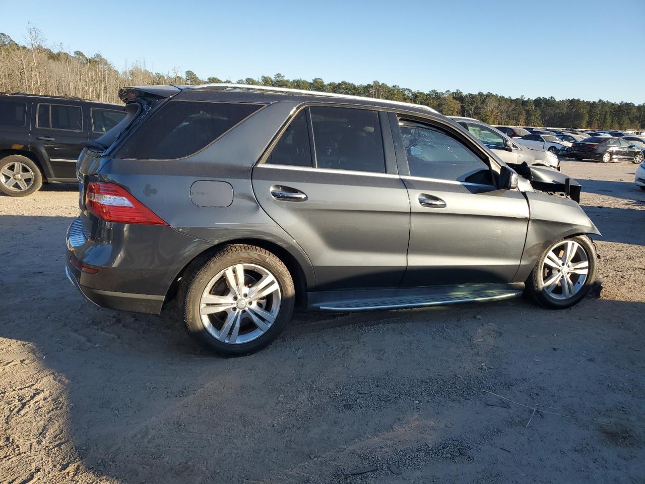 2014 Mercedes-Benz M-klasse VIN 4JGDA5JB6EA368384 Copart auction photo, all over damage thumbnail 3
