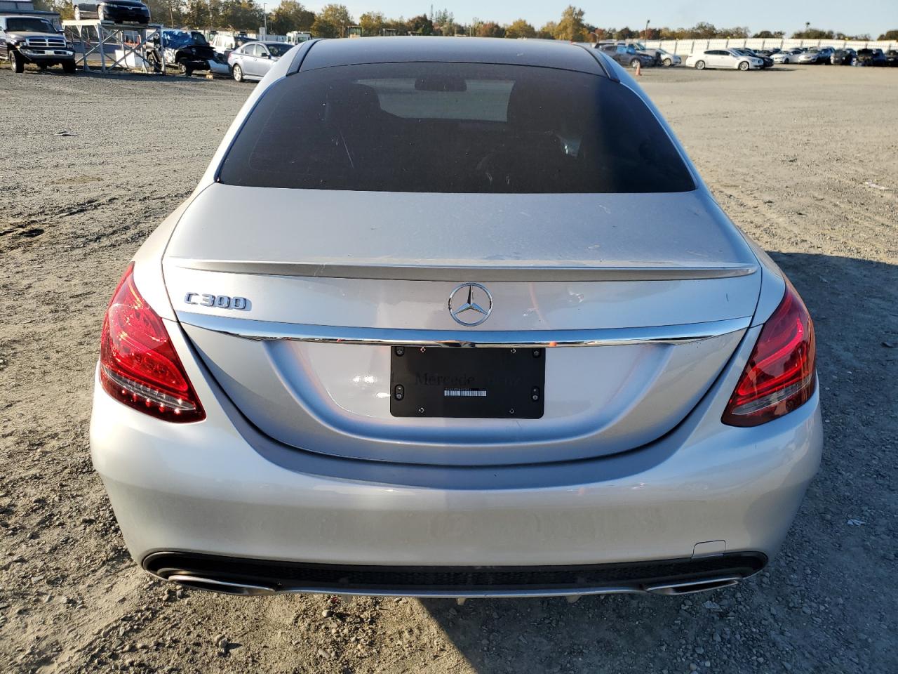 2018 Mercedes-Benz C-klasse VIN 55SWF4JBXJU243851 Copart auction photo, front end damage thumbnail 6