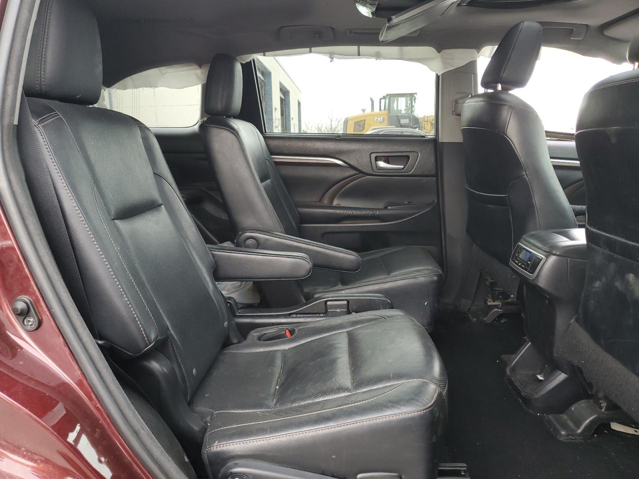 2016 Toyota Highlander VIN 5TDYKRFH0GS143455 Copart auction photo, side / front end damage thumbnail 11
