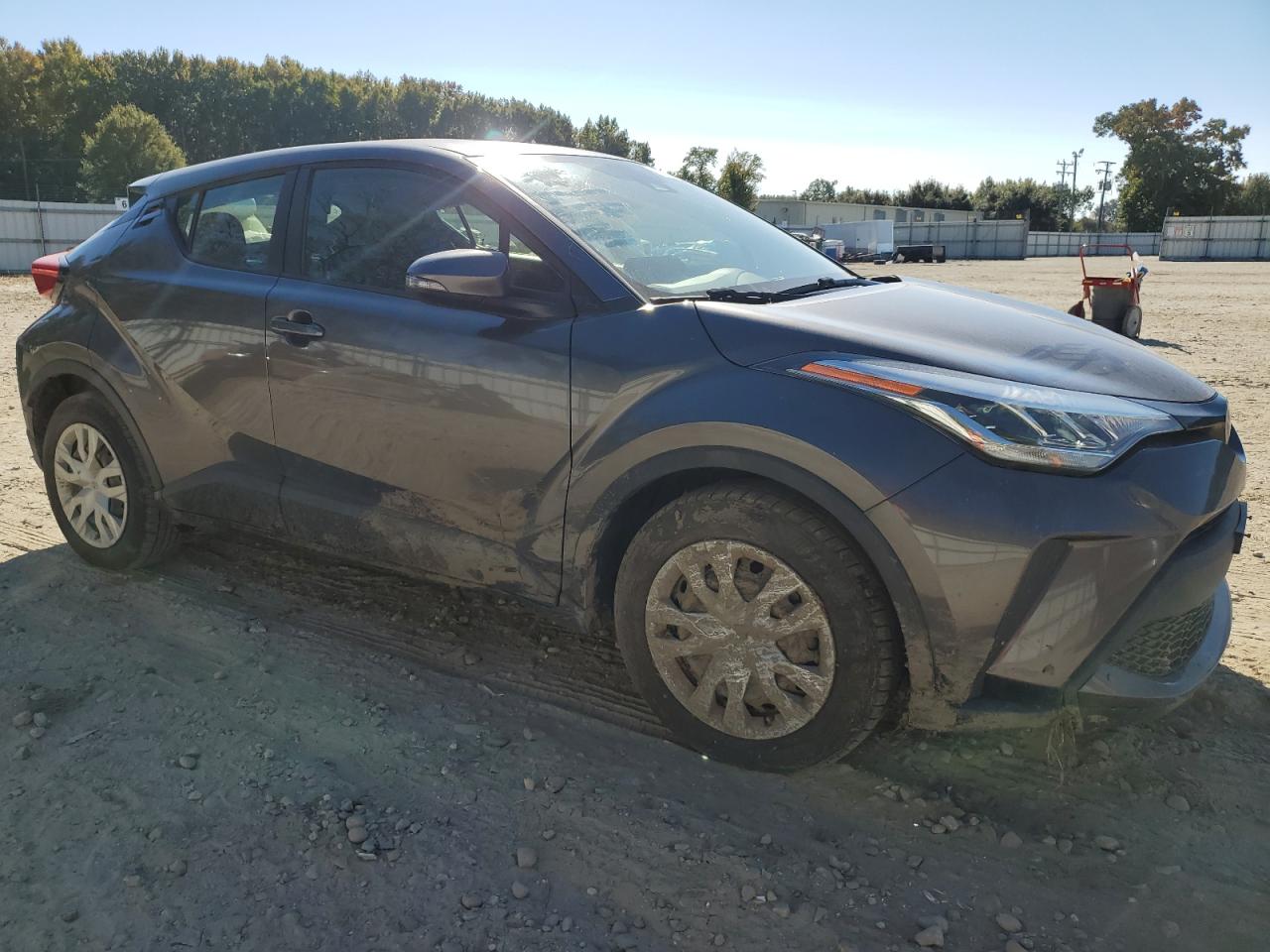 2021 Toyota C-HR VIN JTNKHMBX5M1098103 Copart auction photo, side / minor dent/scratches damage thumbnail 4