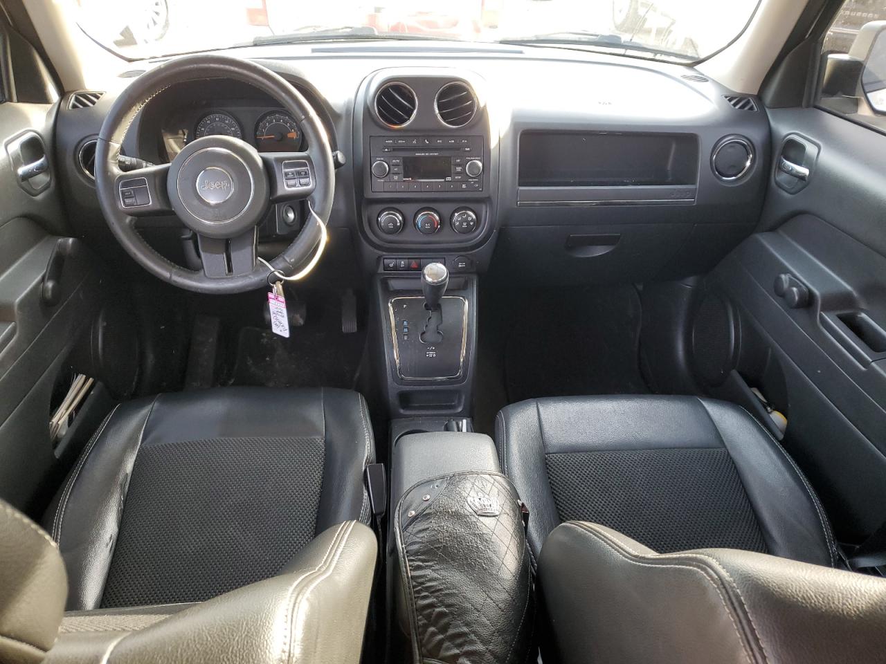 2016 Jeep Liberty (Patriot) VIN 1C4NJPBA3GD634424 Copart auction photo, side damage thumbnail 8