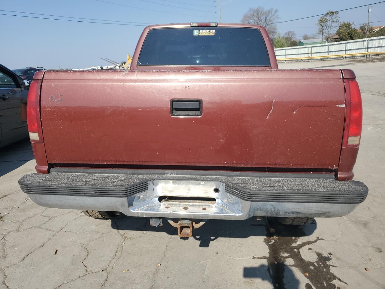 1998 Chevrolet GMT-400 VIN 2GCEK19R2W1216971 Copart auction photo, front end damage thumbnail 6