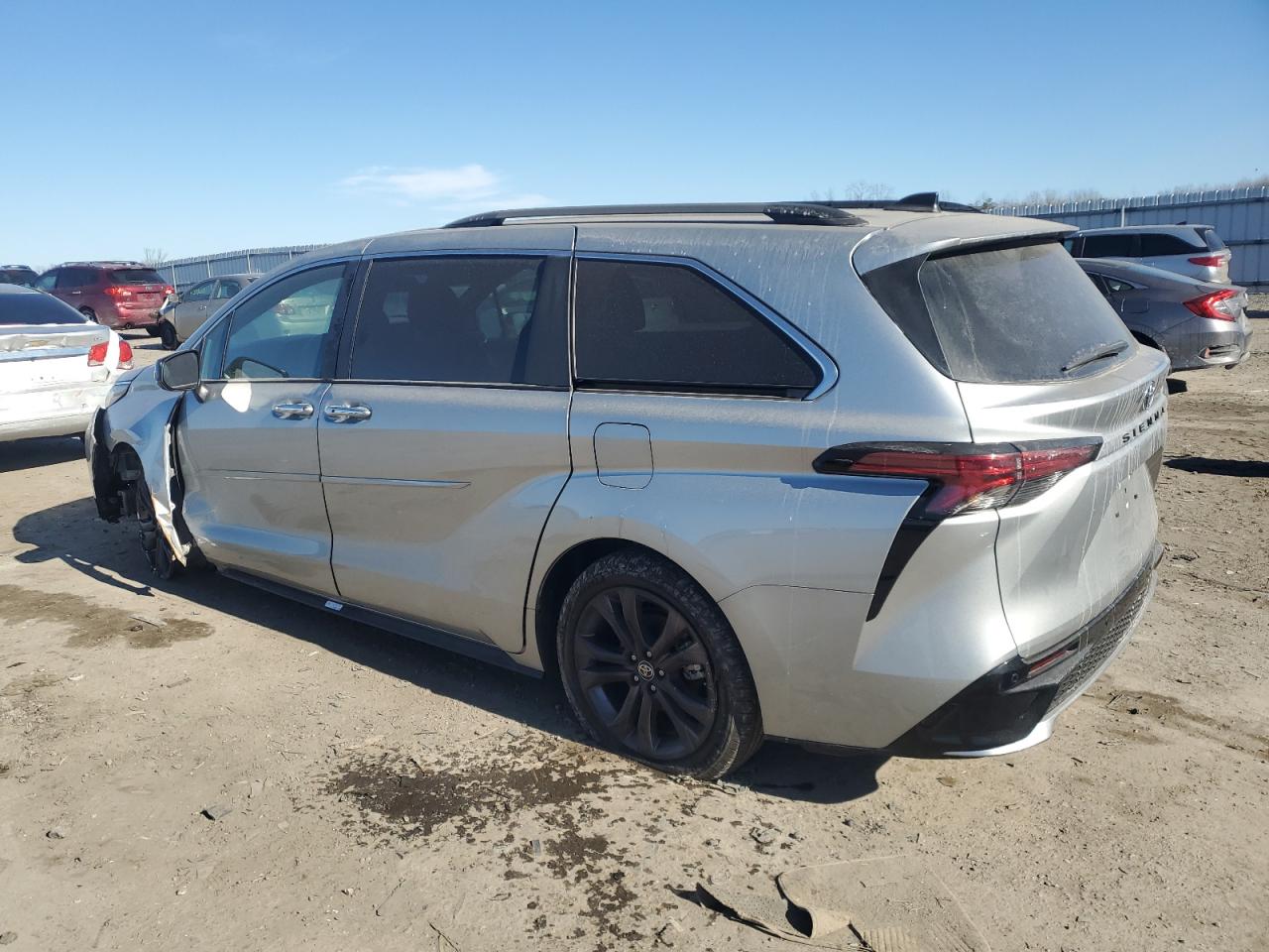 2022 Toyota Sienna VIN 5TDDRKEC5NS135873 Copart auction photo, front end / undercarriage damage thumbnail 2