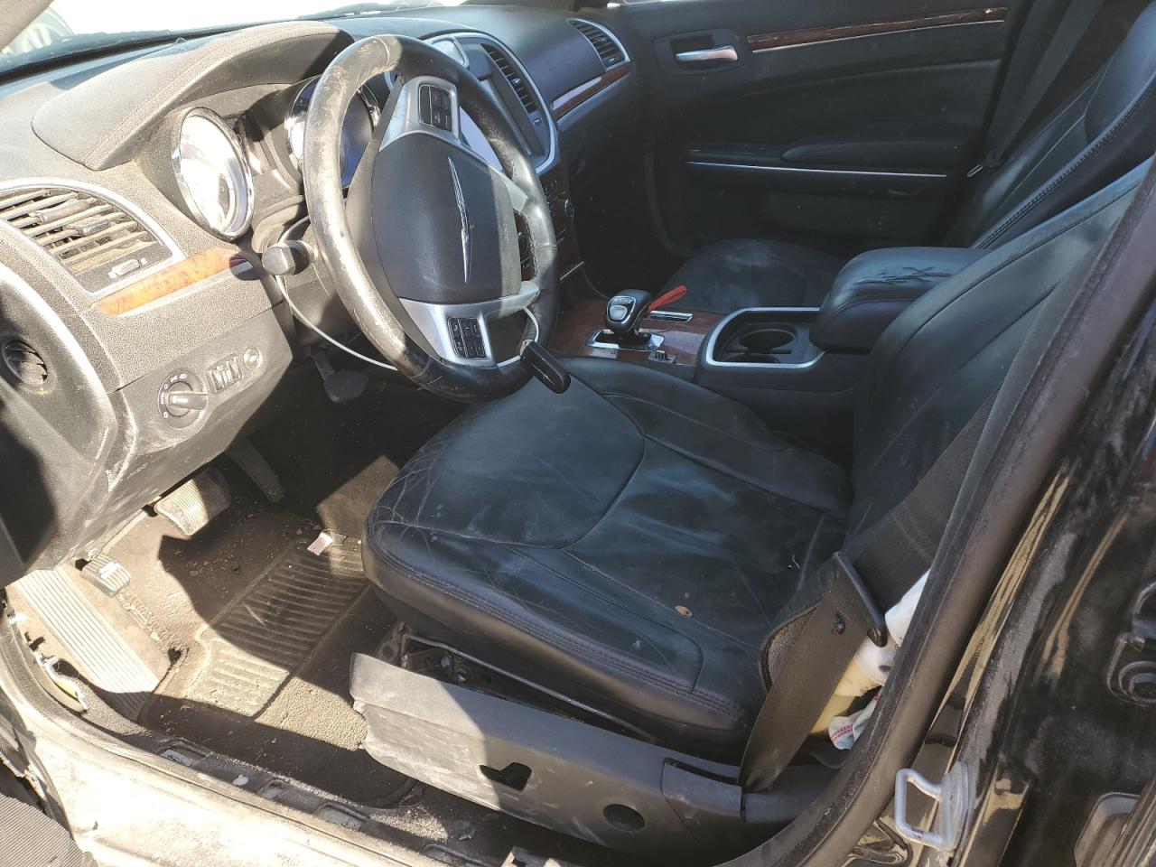2014 Chrysler 300 VIN 2C3CCAAG8EH105768 Copart auction photo, side / front end damage thumbnail 7