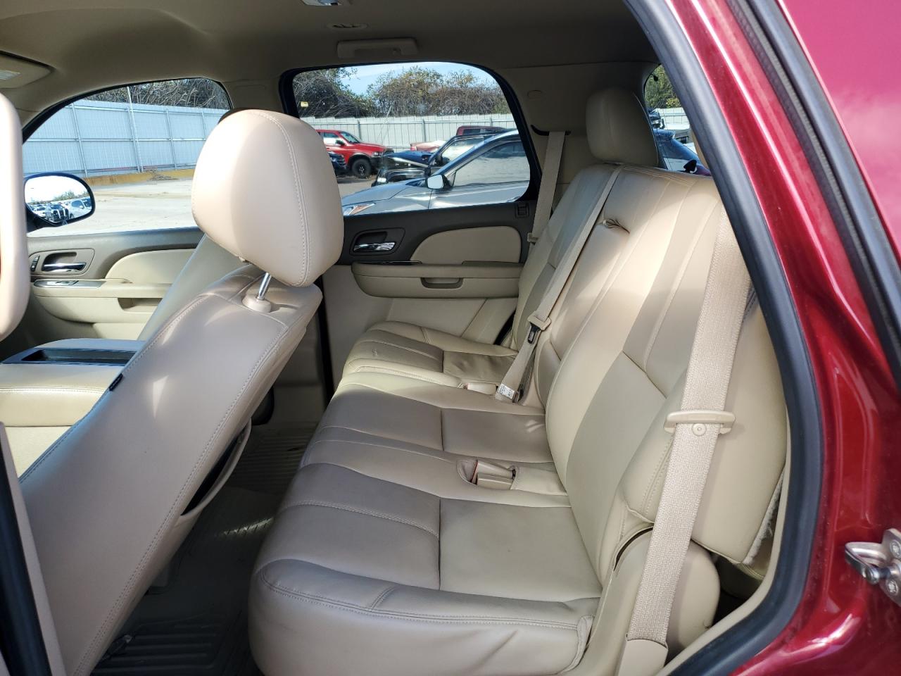 2011 Chevrolet Tahoe VIN 1GNSKBE07BR315424 Copart auction photo, side / minor dent/scratches damage thumbnail 11
