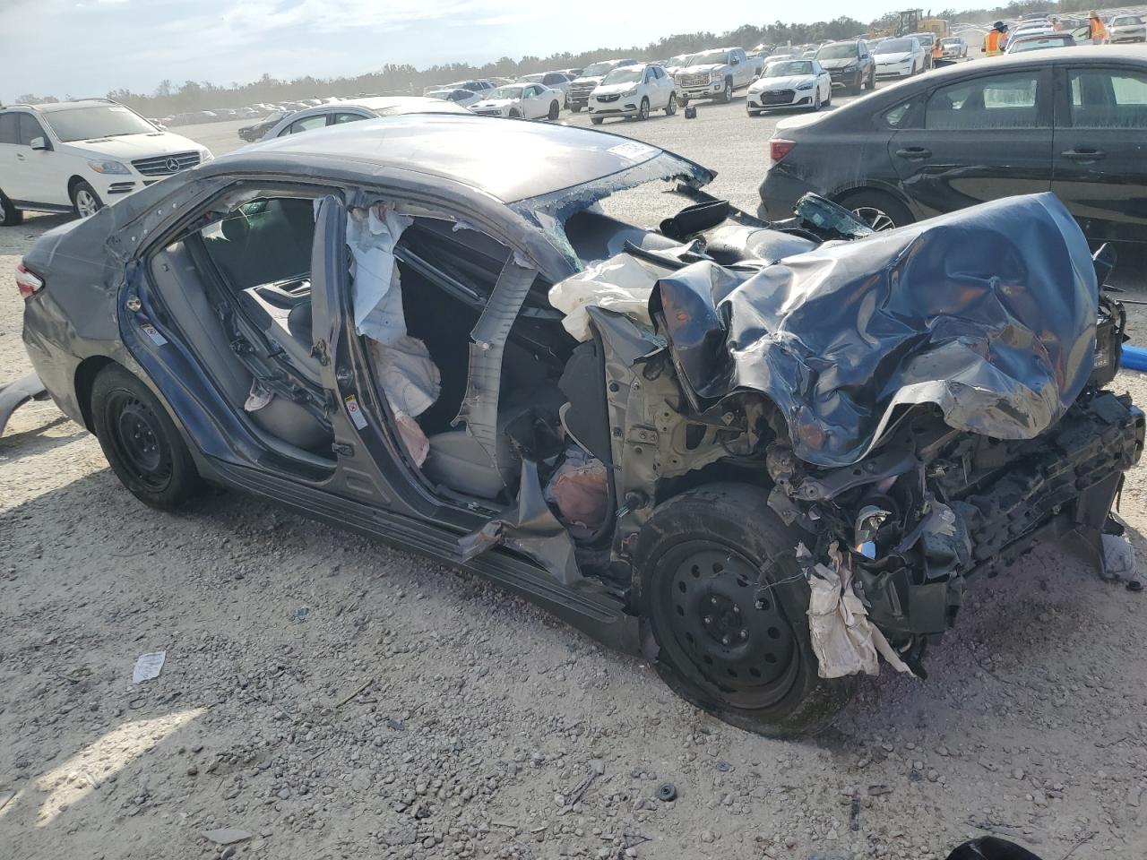 2017 Toyota Camry VIN 4T1BF1FK7HU404418 Copart auction photo, side damage thumbnail 4