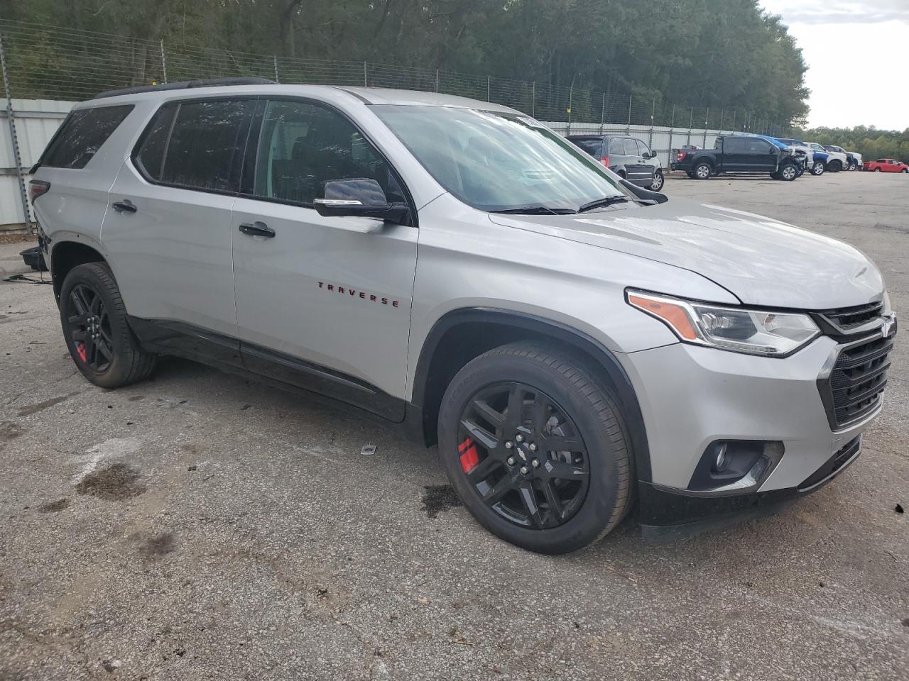 2019 Chevrolet Traverse VIN 1GNERKKW5KJ319553 Copart auction photo, rear end damage thumbnail 4
