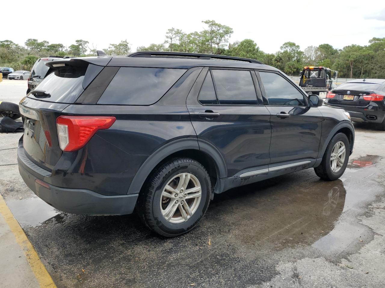 2020 Ford Explorer VIN 1FMSK7DH8LGD10030 Copart auction photo, side damage thumbnail 3