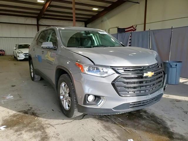 2018 Chevrolet Traverse VIN 1GNEVGKW4JJ192012 Copart auction photo, front end / side damage thumbnail 15