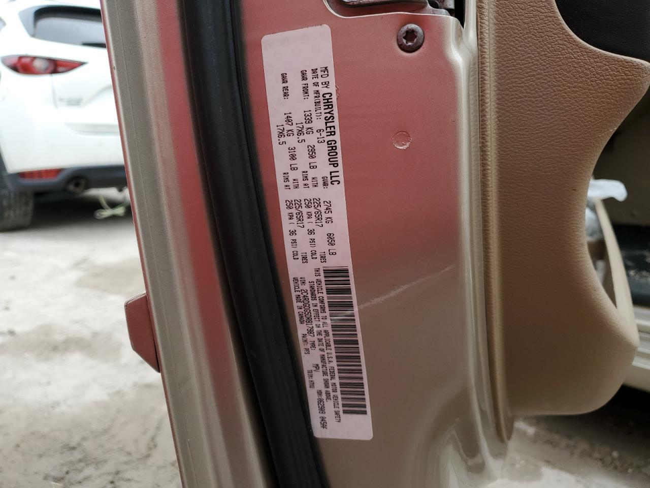 2013 Dodge Caravan VIN 2C4RDGDG5DR817987 Copart auction photo, water/flood / mechanical damage thumbnail 14