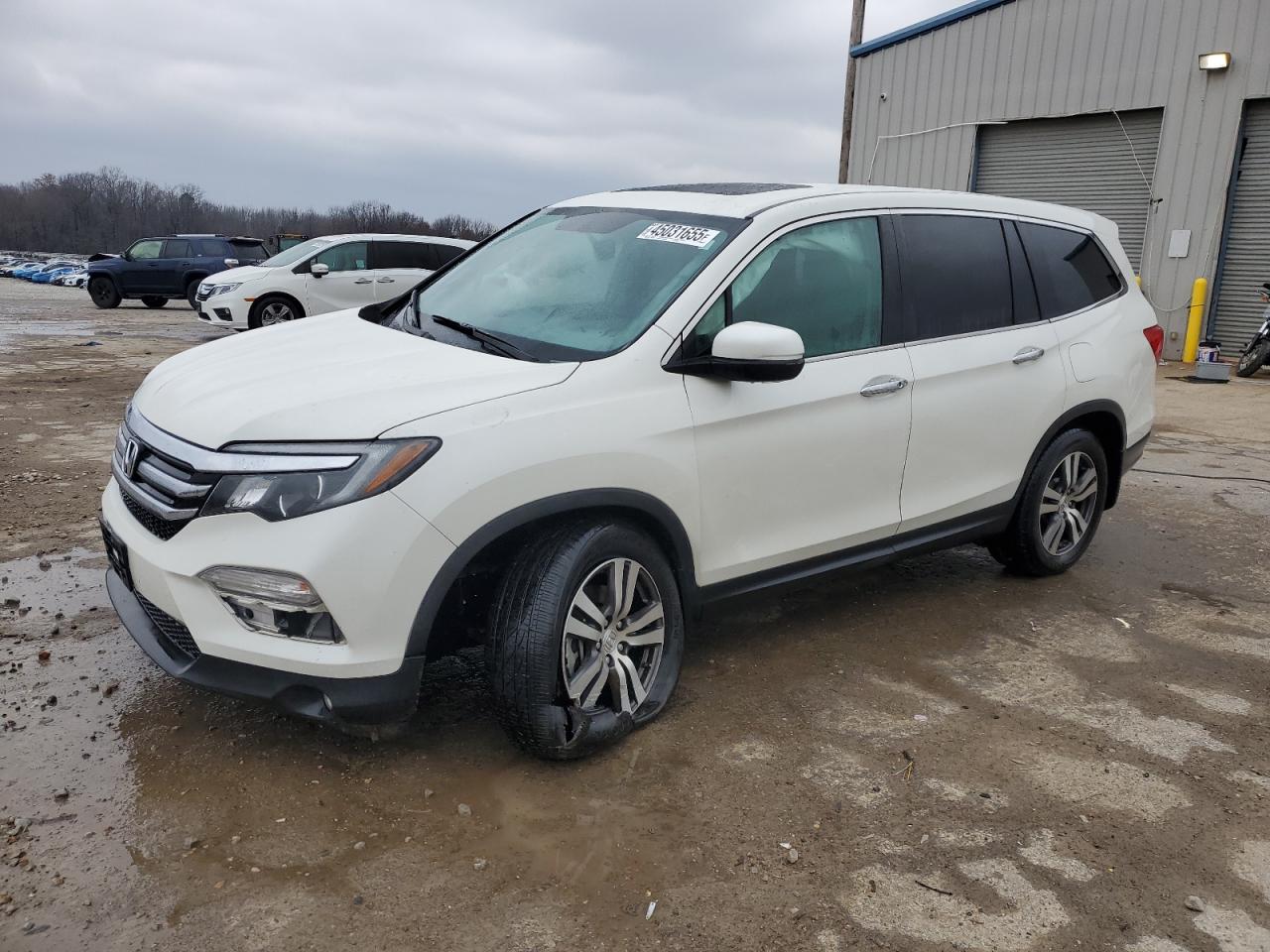 2017 Honda Pilot VIN 5FNYF5H58HB044095