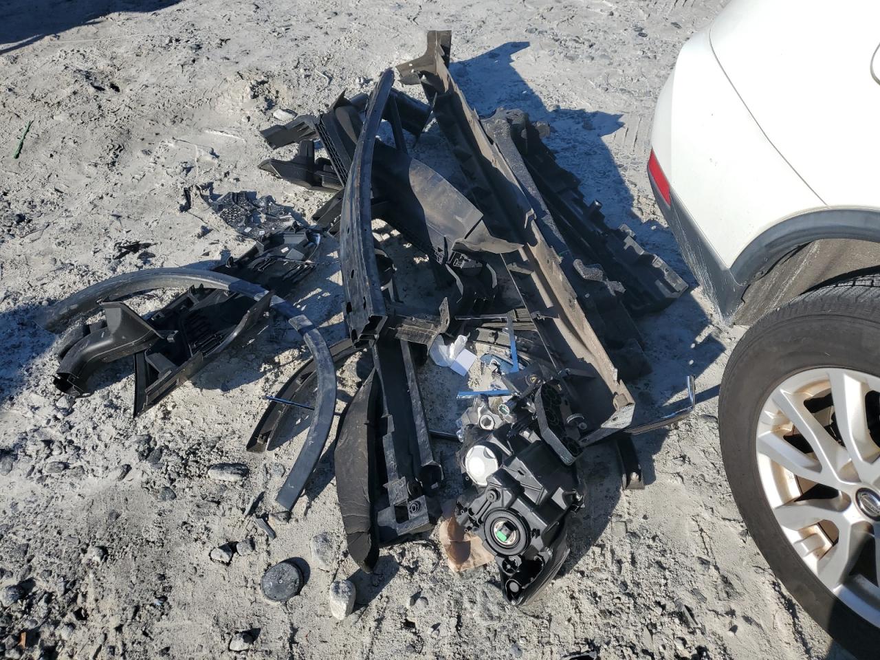 2020 Nissan Rogue VIN KNMAT2MT5LP536059 Copart auction photo, front end / side damage thumbnail 13