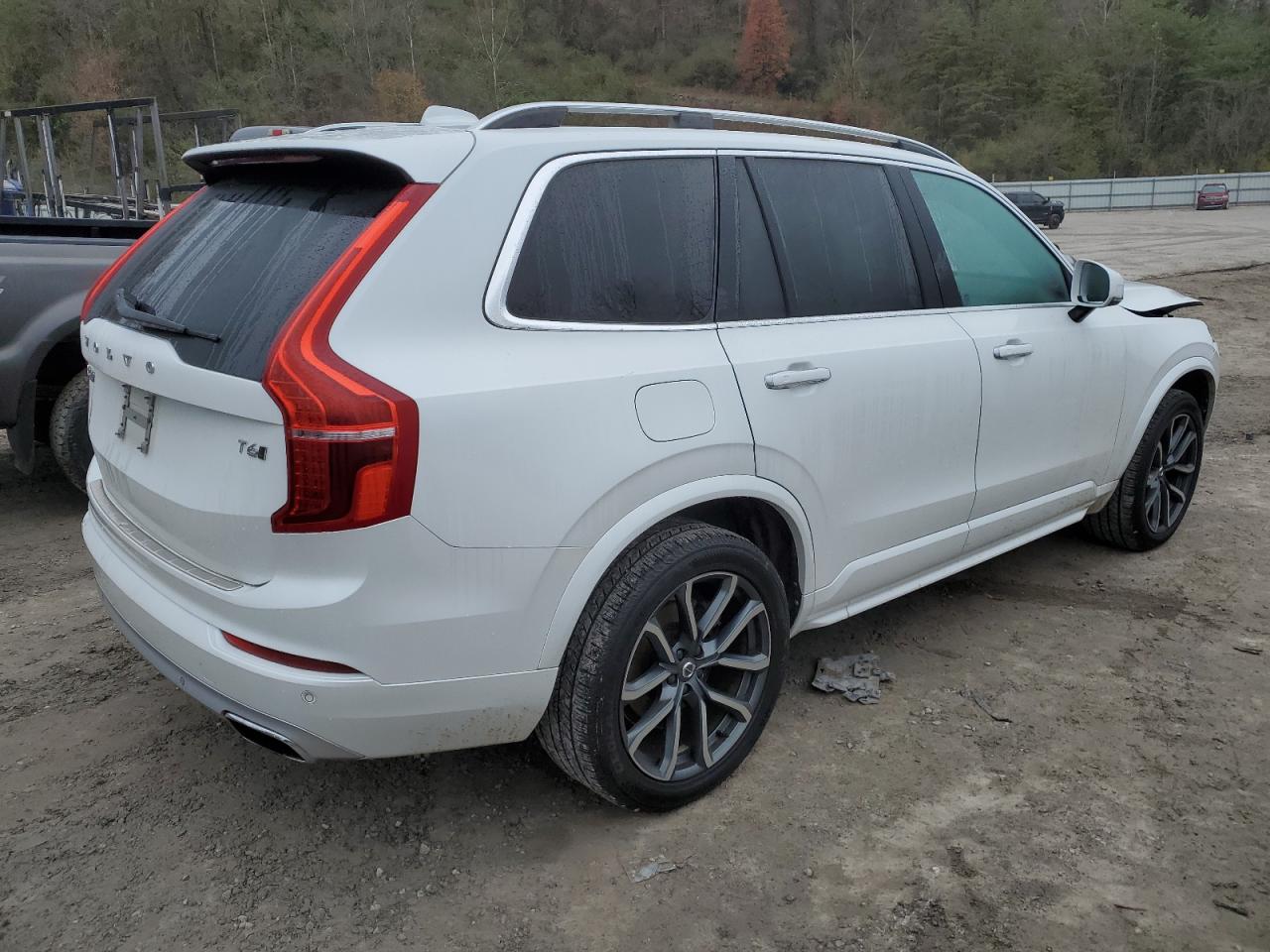 2016 Volvo XC90 VIN YV4A22PK2G1067928 Copart auction photo, front end damage thumbnail 3