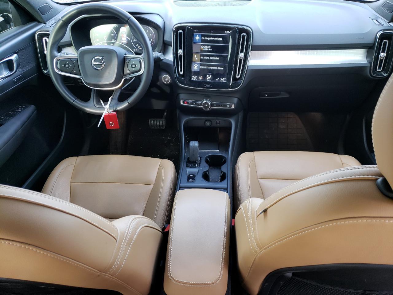 2020 Volvo XC40 VIN YV4162UK0L2323111 Copart auction photo, rear end / minor dent/scratches damage thumbnail 8