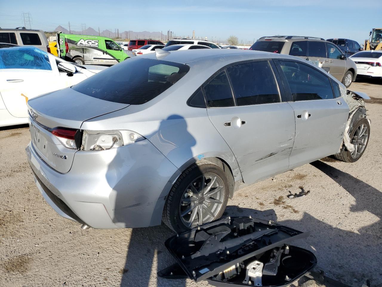 2020 Toyota Corolla VIN JTDEBRBE2LJ010816 Copart auction photo, side / front end damage thumbnail 3