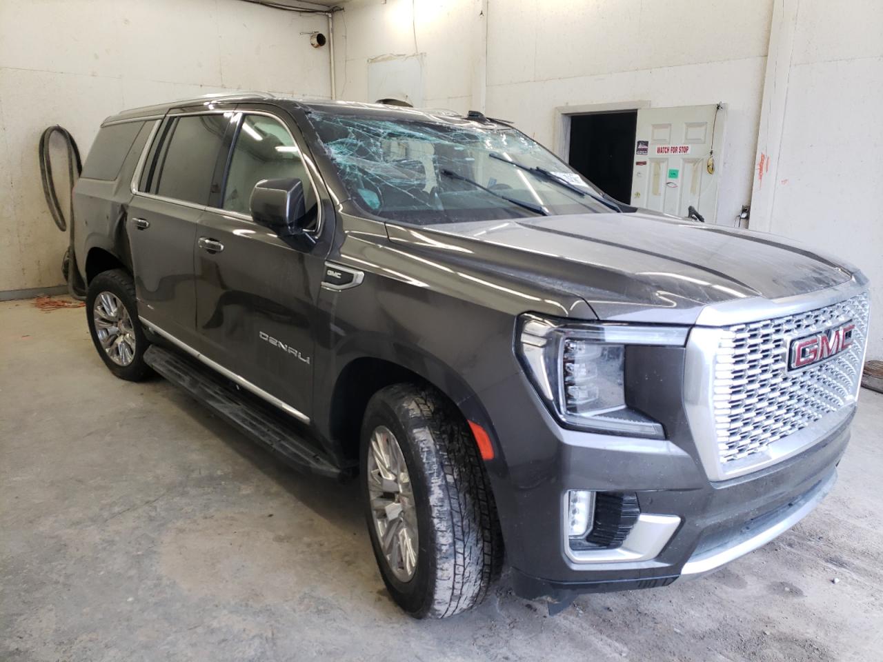 2021 GMC Yukon VIN 1GKS1JKL5MR212742 Copart auction photo, rollover damage thumbnail 4