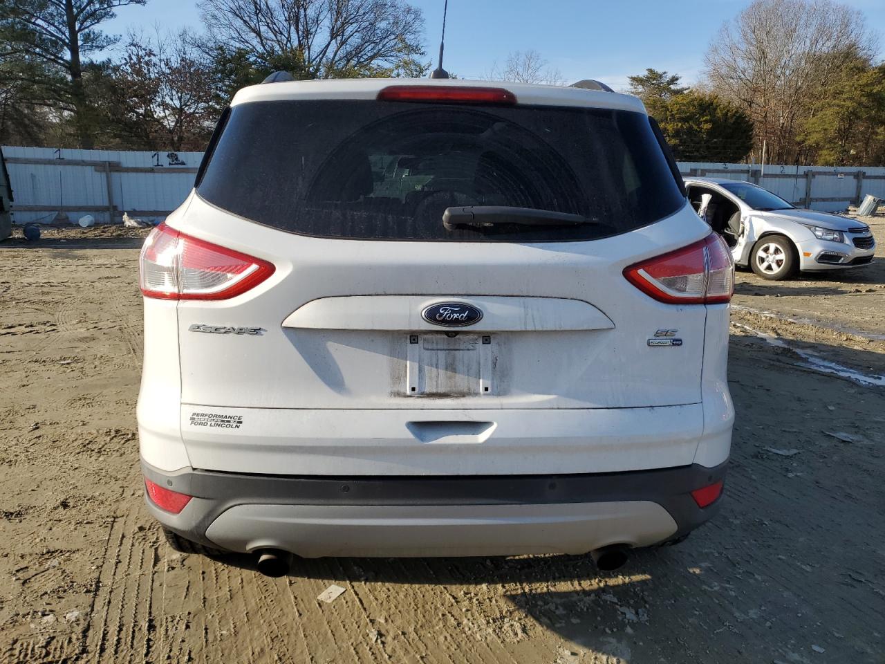 2016 Ford Escape VIN 1FMCU9GX1GUB64607 Copart auction photo, side / minor dent/scratches damage thumbnail 6