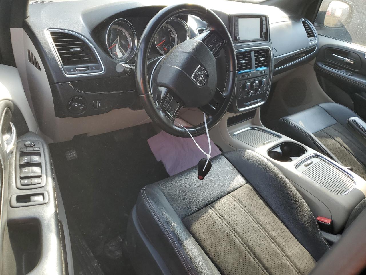 2020 Dodge Caravan VIN 2C4RDGCG7LR194470 Copart auction photo, water/flood damage thumbnail 8