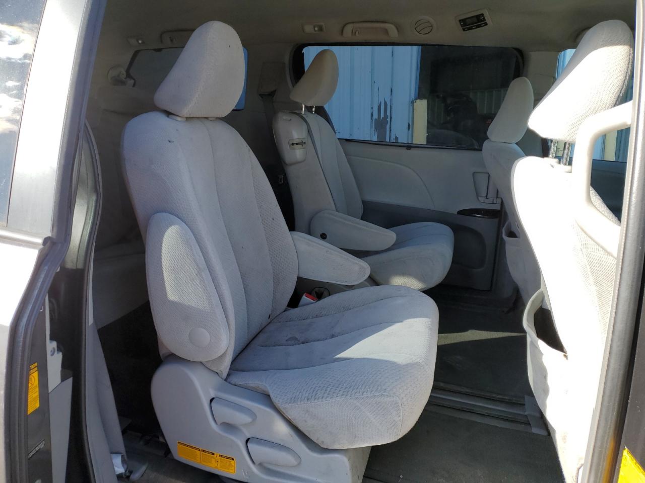 2013 Toyota Sienna VIN 5TDKK3DC1DS301534 Copart auction photo, rear end / side damage thumbnail 11