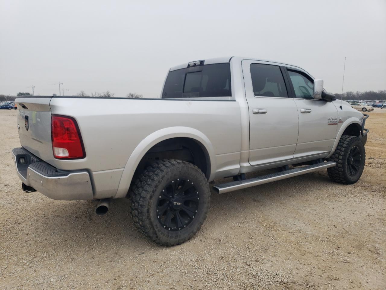 2018 RAM 2500 VIN 3C6UR5DL9JG202400 Copart auction photo, front end / minor dent/scratches damage thumbnail 3