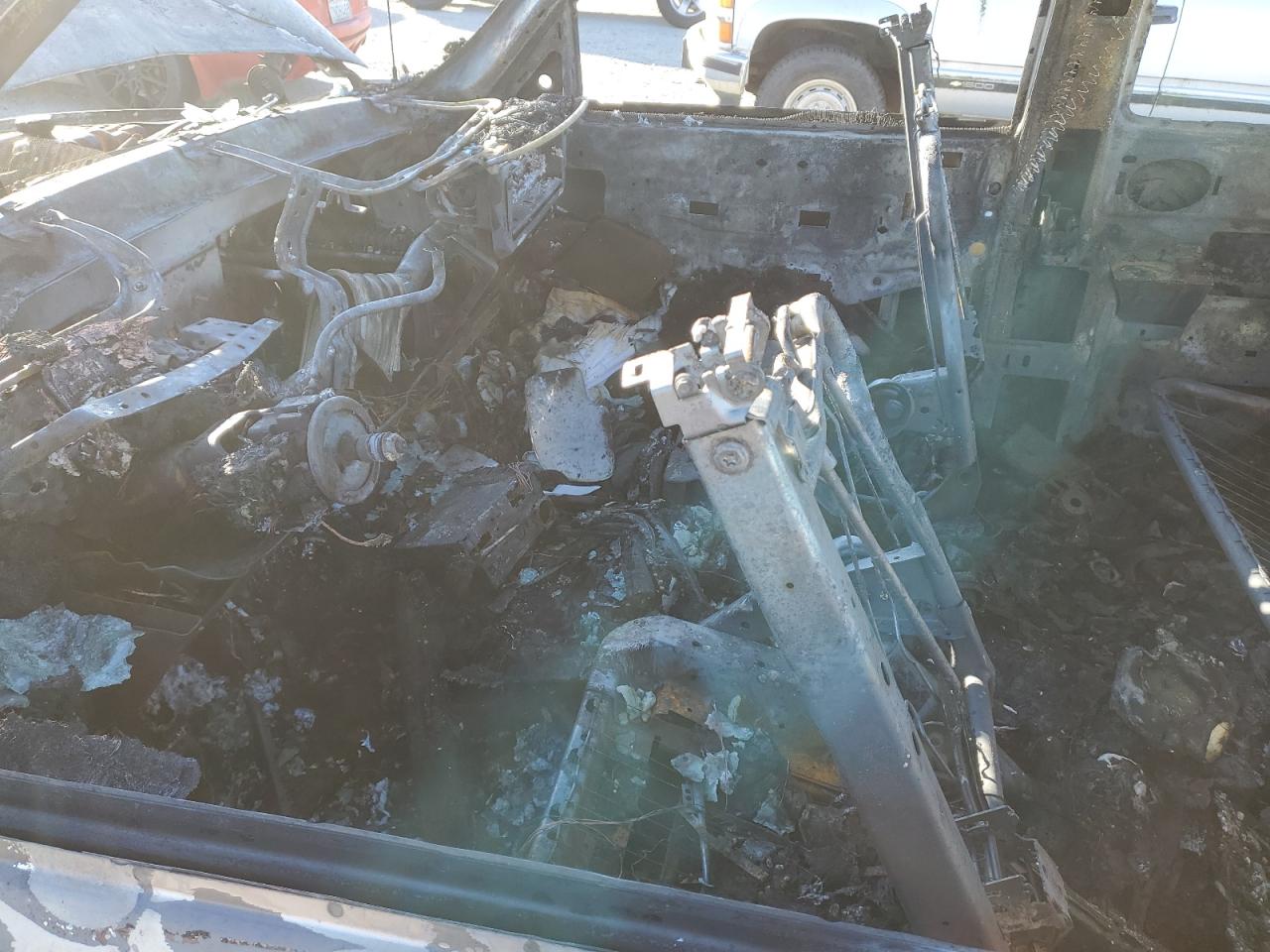 1999 Chevrolet Silverado VIN 2GCEK19T2X1238465 Copart auction photo, burn / vandalism damage thumbnail 7