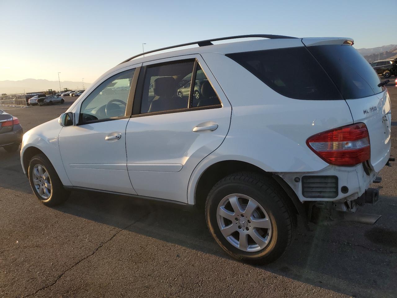 2006 Mercedes-Benz M-klasse VIN 4JGBB86E26A018552 Copart auction photo, rear end damage thumbnail 2
