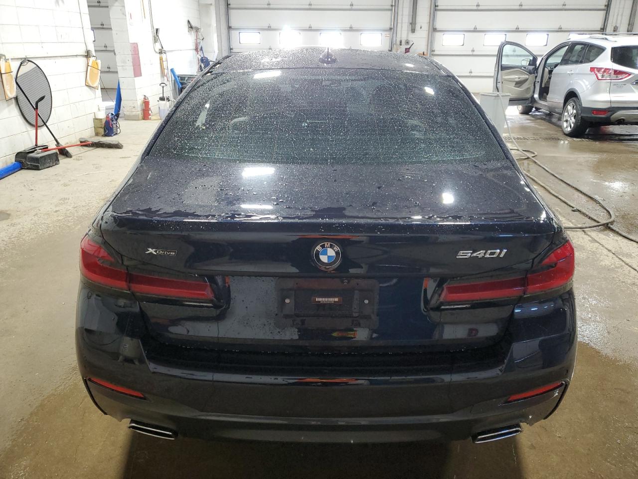 2021 BMW 5er VIN WBA73BJ00MWX13965 Copart auction photo, front end / side damage thumbnail 6