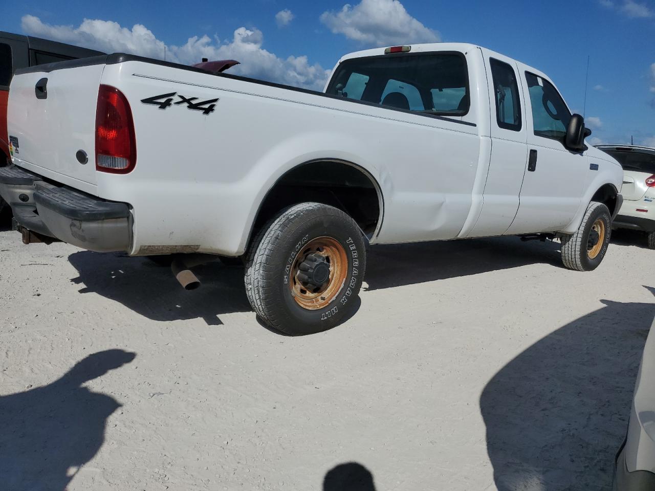 2004 Ford F250 VIN 1FTNX21L74ED07583 Copart auction photo, water/flood damage thumbnail 3