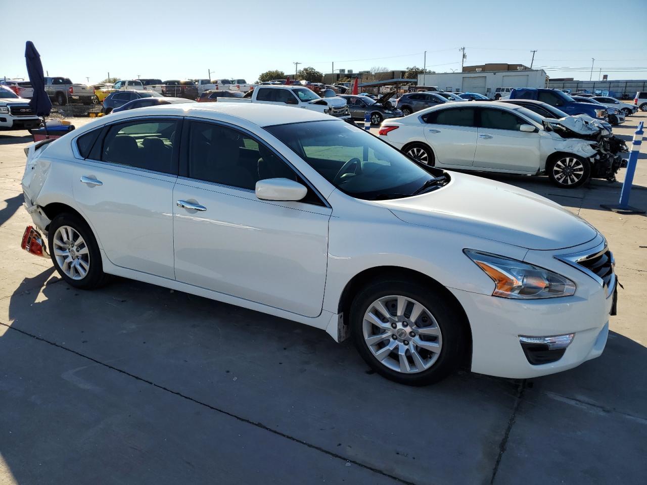 2015 Nissan Altima VIN 1N4AL3AP7FN877966 Copart auction photo, rear end damage thumbnail 4