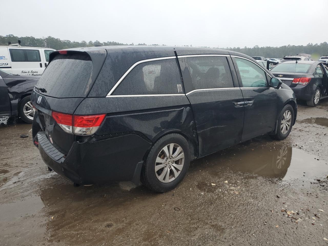 2015 Honda Odyssey VIN 5FNRL5H62FB028476 Copart auction photo, all over damage thumbnail 3