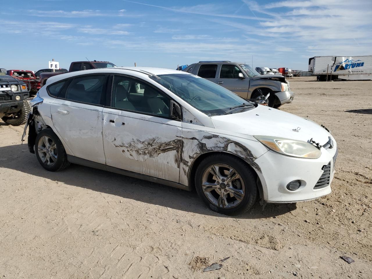 2014 Ford Focus VIN 1FADP3K26EL458294 Copart auction photo, all over damage thumbnail 4