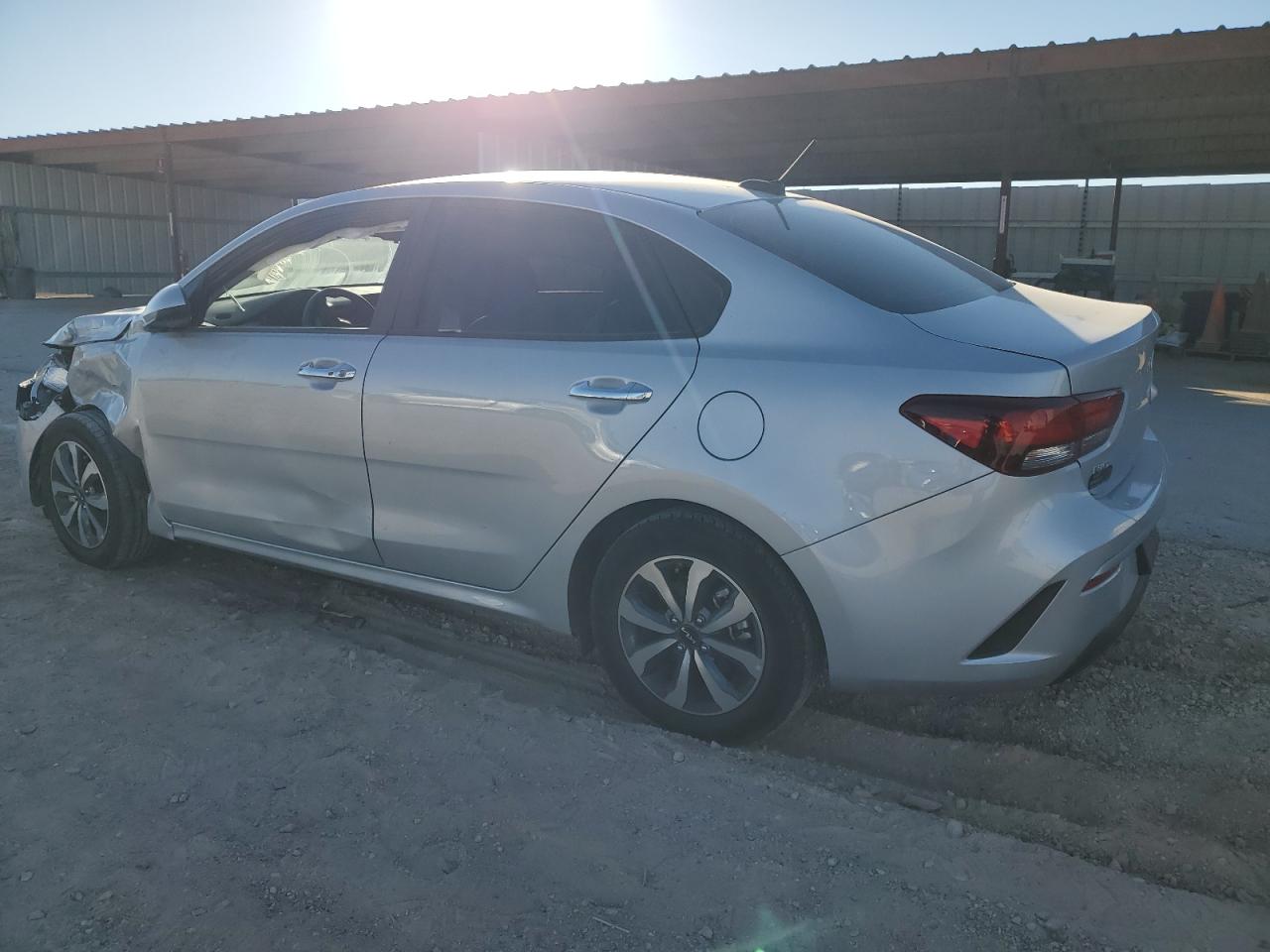 2022 KIA Rio VIN 3KPA24AD2NE505575 Copart auction photo, side damage thumbnail 2