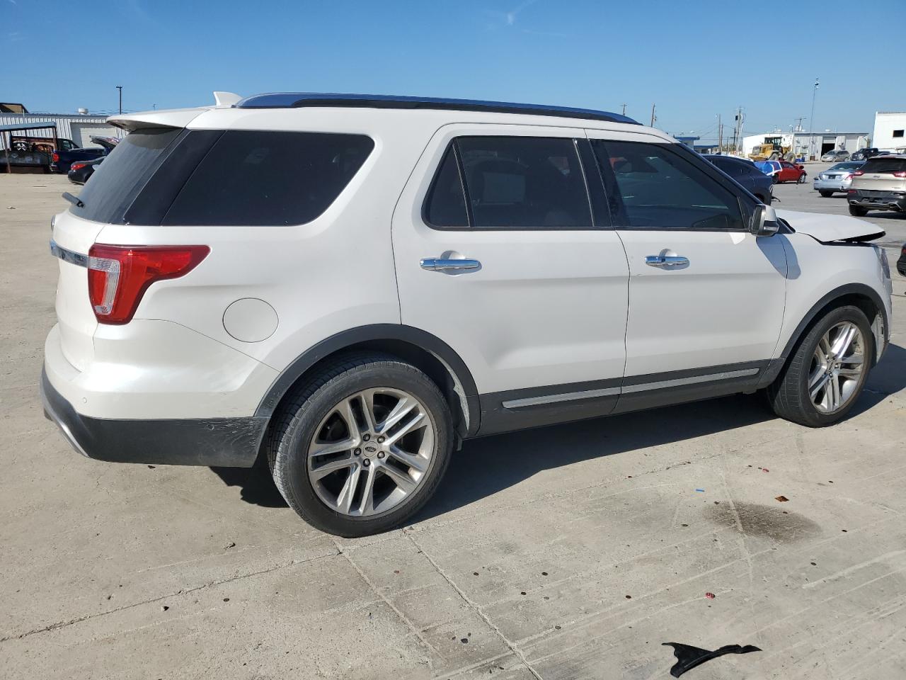 2017 Ford Explorer VIN 1FM5K7F83HGE22266 Copart auction photo, front end damage thumbnail 3
