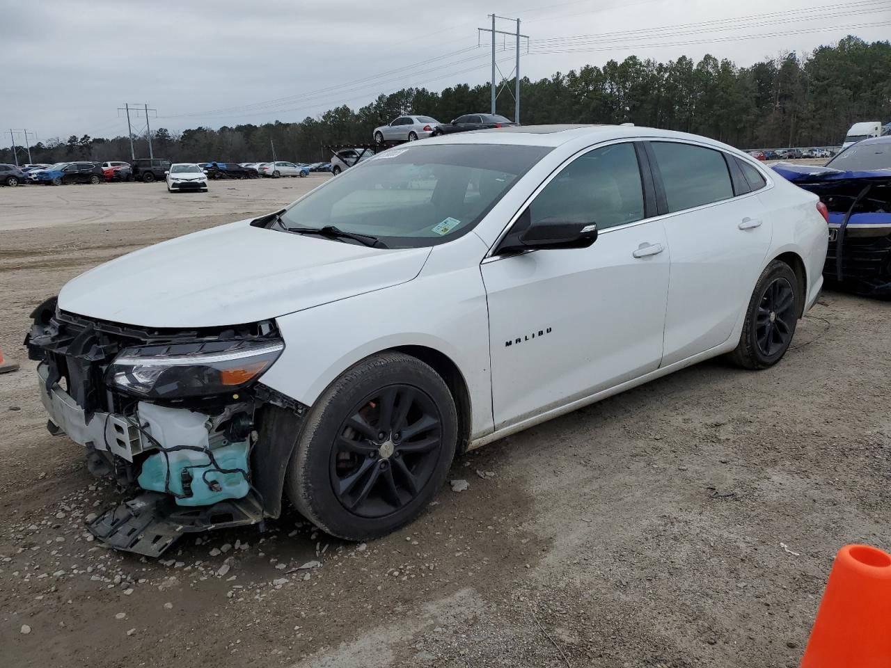 2018 Chevrolet Malibu VIN 1G1ZD5STXJF136529 - Copart auction photo
