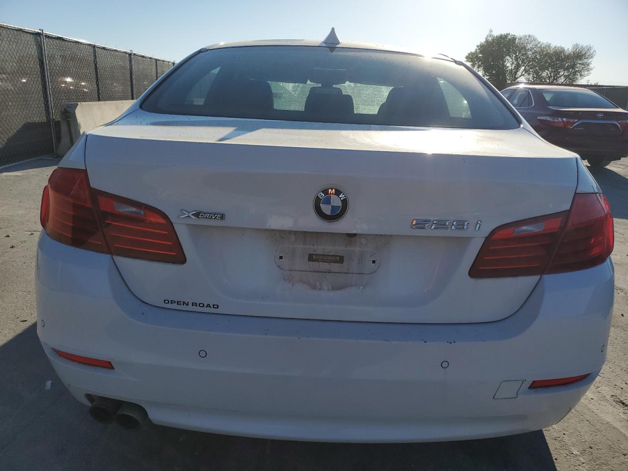 2015 BMW 5er VIN WBA5A7C56FD623463 Copart auction photo, vandalism damage thumbnail 6