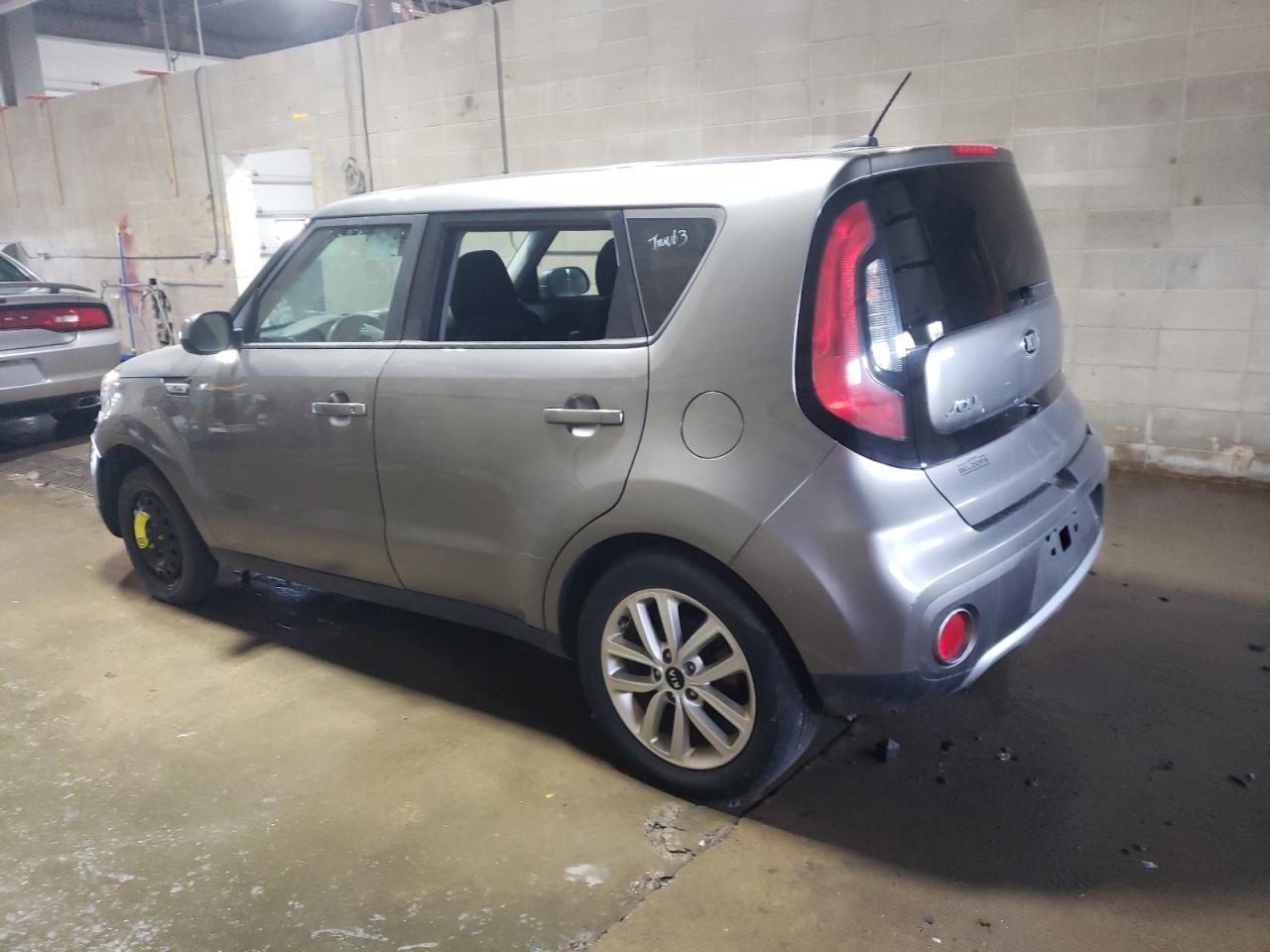 2017 KIA Soul VIN KNDJP3A57H7474686 Copart auction photo, vandalism damage thumbnail 2